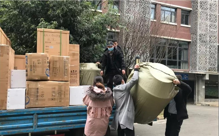 2020，我們用藍治愈了難!2021，想讓世界多一點水思源藍